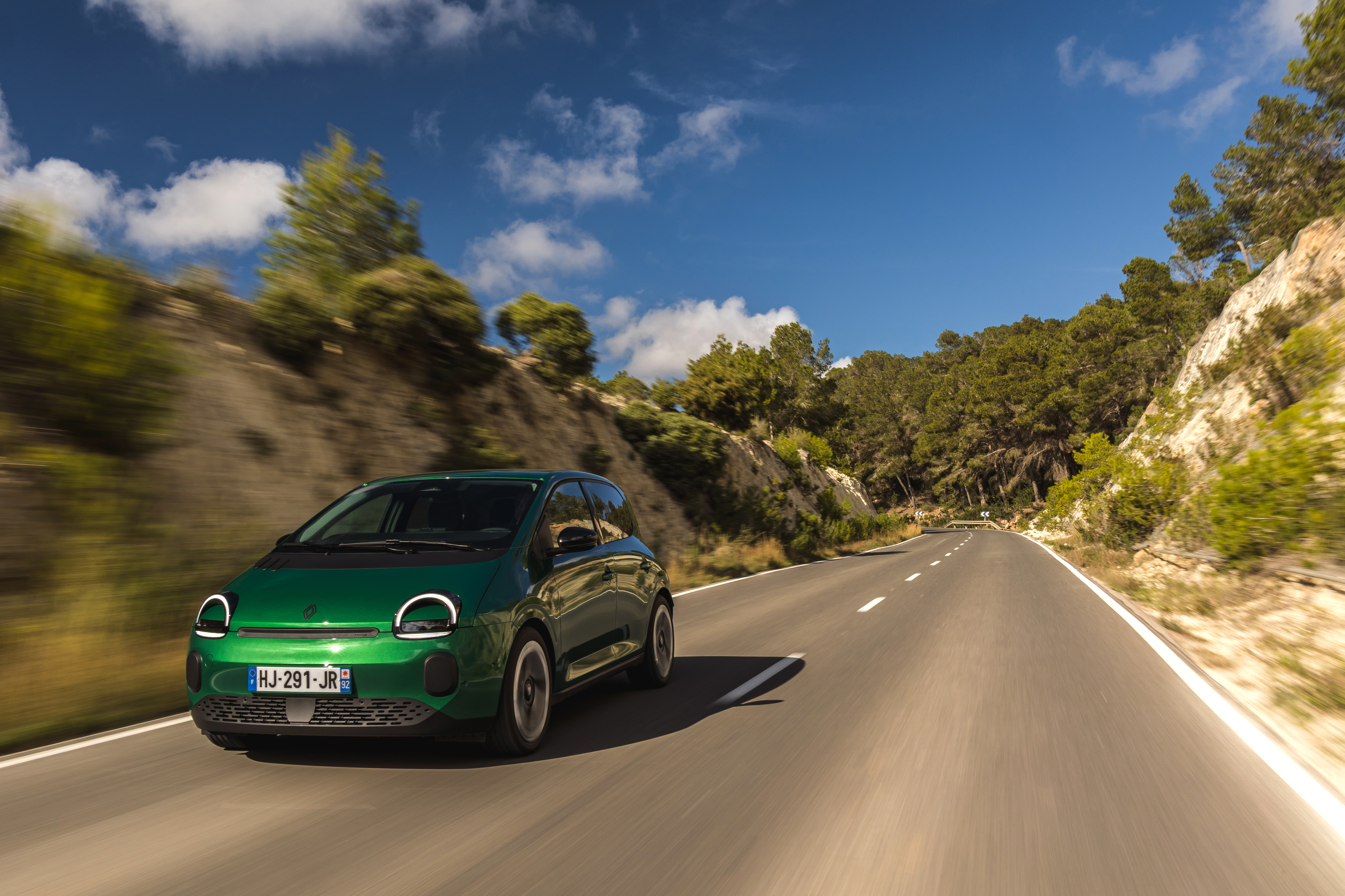 renault-twingo-e-tech-electric-vine-in-romania-pret-de-la-19590-euro-cu-tva